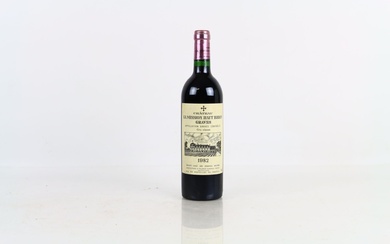 1 bouteille de GRAVES 1982 du Château LA... - Lot 318 - Alexandre Landre Beaune
