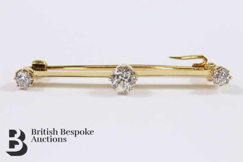 19th century 18ct yellow gold and diamond bar brooch,...