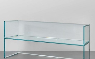 TOKUJIN YOSHIOKA Un divano "Prism" per GLAS