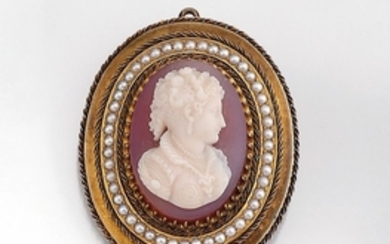 14 kt gold brooch with agate cameo...