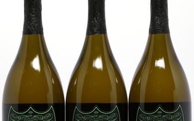 3 bts. Champagne Dom Pérignon “Luminous Collection”, Moët et Chandon 2012 A...