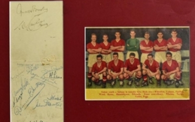 FRAMED AND GLAZED MONTAGE OF MANCHESTER UNITED FEATURING THE 1955 56 SEASON UNITED TEAM WITH AUTOGRAPHS TO INCLUDE DUNCAN EDWARDS TOMMY TAYLOR EDDIE COLMAN