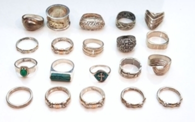 A large collection of 20 silver rings,...