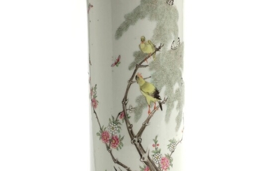NOT SOLD. A 20th century Chinese porcelain hatstand, decorated in colours with birds in flowering tree. H. 28 cm. – Bruun Rasmussen Auctioneers of Fine Art