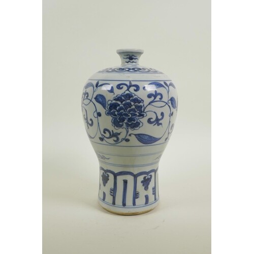 A Chinese Ming style blue and white porcelain meiping vase w...