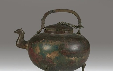 A Chinese archaic bronze kettle and cover, He, Han