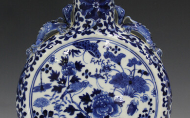 A Chinese blue and white porcelain moon flask, late 19th century, painted with opposing panels of bi