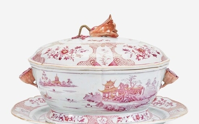 A Chinese export porcelain puce-decorated tureen, cover, and stand 出口瓷盖盆带底座 Third quarter 18th century 十八世纪中后期