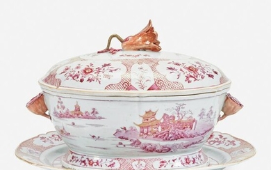 A Chinese export porcelain puce-decorated tureen