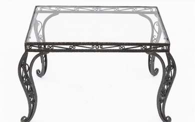 A DECORATIVE FRENCH WROUGHT IRON COFFEE TABLE WITH A GLAZED INSET TOP, 47CM H X 76CM L X 56CM D