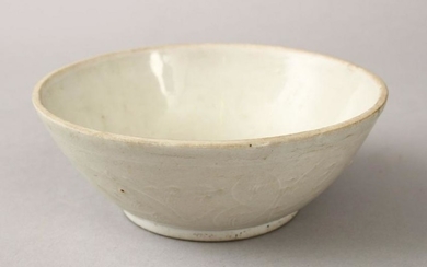 A GOOD CHINESE DING WARE PORCELAIN BOWL, the exterior