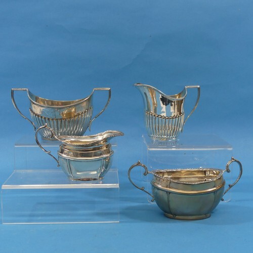 A George V silver Cream Jug and Sugar Bowl, by Mappin & ...