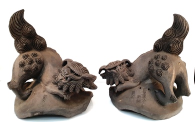 A PAIR JAPANESE LARGE POTTERY FIGURE OF A TEMPLE DOG