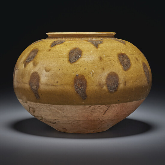 A RARE LARGE BROWN-SPOTTED GREYISH-GREEN-GLAZED JAR