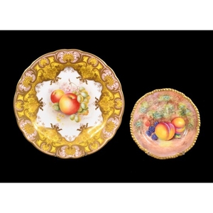 A Royal Worcester plate painted with fruit and signed by E. Townsend