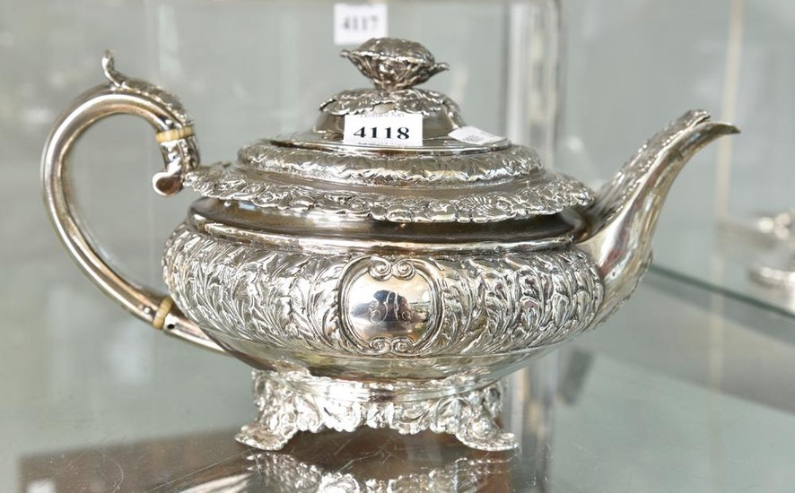A STERLING SILVER TEA POT (665 GRAMS) evidence of repairs to base, missing pins to handle