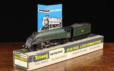A Wrenn ''MALLARD 60022'' BR Green, A4 Pacific 4-6-2 Locomotive W2211. In it's original box with man