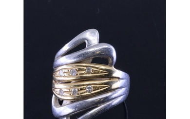 A diamond set 18ct gold and platinum ring approx. 11.3 grams...