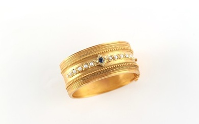 A good late Victorian unmarked yellow gold (tests 14ct) hing...