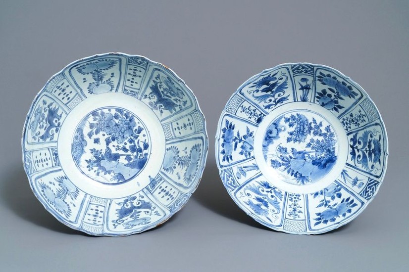 A pair of large Chinese blue and white...