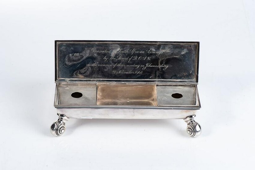 AN EDWARD VII SILVER INK STAND, THOMAS OF NEW BOND