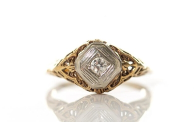 ANTIQUE GOLD AND DIAMOND RING, 3g