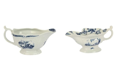 An 18th century Worcester blue and white sauce boat, circa. 1760