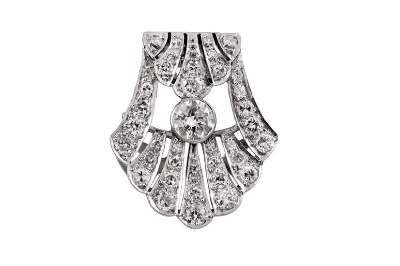 An Art Deco diamond clip