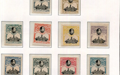 An album of Spain stamps mint collection in a Lighthouse album, from 1901-1949 including 1905 Don Qu