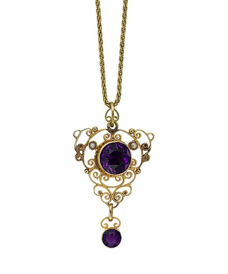 An amethyst pendant and chain