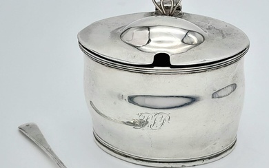 An antique Georgian sterling silver condiment pot with full...