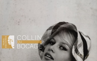 BRIGITTE BARDOT Brigitte Bardot portant un... - Lot 18 - Paris Enchères - Collin du Bocage