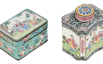 Boîte rectangulaire et boîte à thé en émail, Chine, Canton, XIXe s., la boîte décorée de personnages, fleurs et fruits, la boîte à