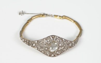 Bracelet ancien en or, 14 kt, serti de diamants taillés en rose, tot. approx. 1.25...
