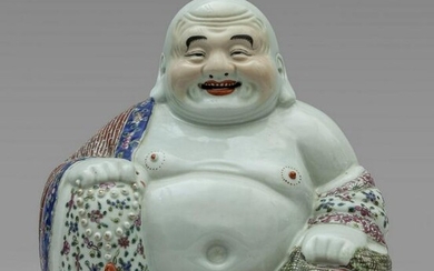 Buddha in porcellana policroma, Cina inizi