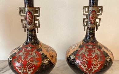 CHINE Paire de vases en laiton doré à décor... - Lot 218 - Pescheteau-Badin