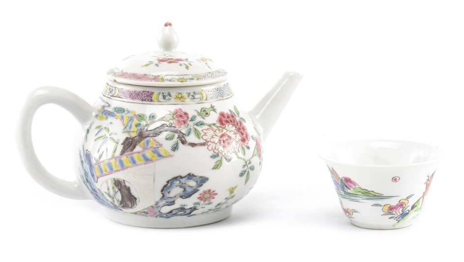 CHINE, Théière en porcelaine, Epoque Qianlong XVIIIème