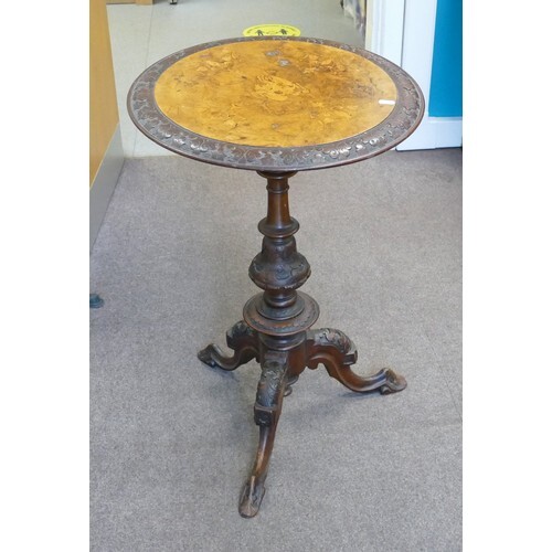 Carved and inlaid Victorian wine table: A fine quality piece...