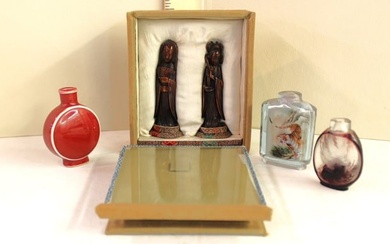 Chinese figures in original box & 3 Chinese snuff bottles