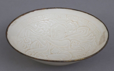 Chinesische Porzellanschale im Stile der Song Dynastie