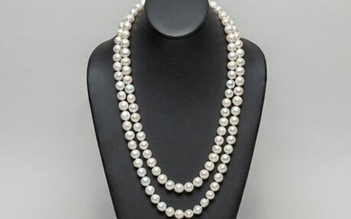 Collectible Large Bead Sea Pearl Necklace