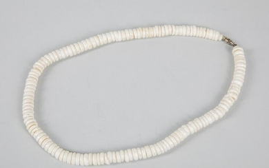 Crow Indian White Shell Trade Beads Necklace
