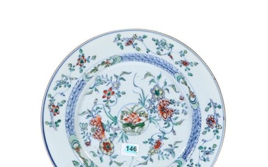 Doucai flower plate