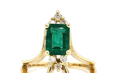 Emerald and Diamond Chevron-Contoured Curved Ring
