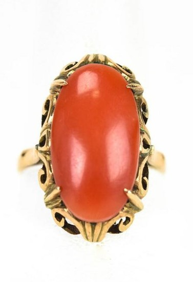 Estate 18kt Yellow Gold & Coral Cabochon Ring