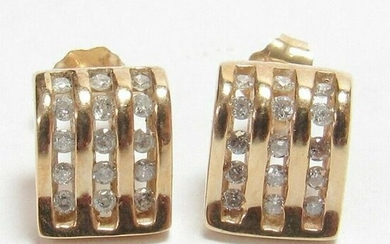 Estate Diamonds 10kt Gold Stud Earrings