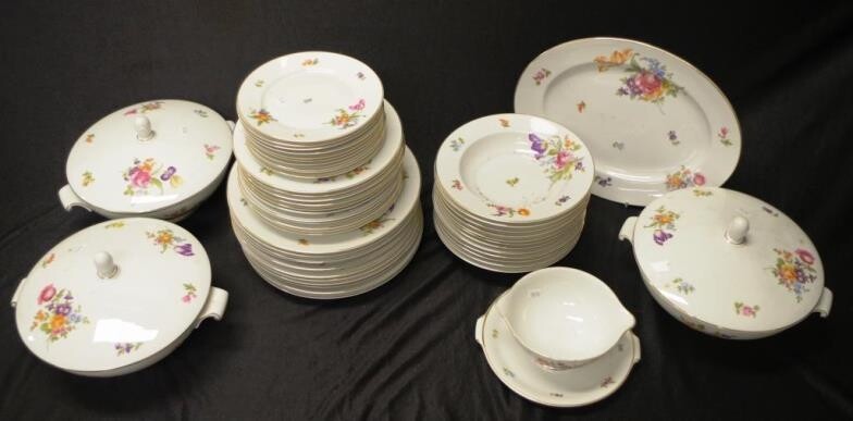 Extensive Rosenthal Aida Floral part dinner set to include...