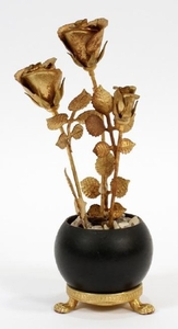 FRENCH STYLE GILT METAL FLORAL DECORATION