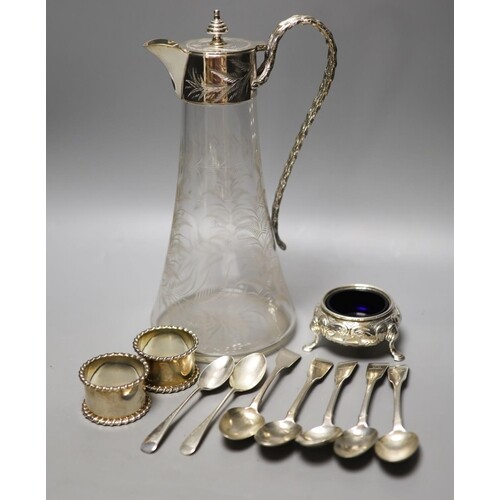 Five 19th century Irish silver fiddle pattern teaspoons, by ...