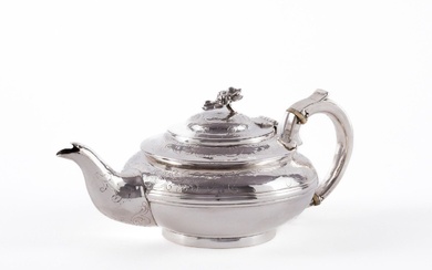 GEORGE IV SILVER TEAPOT WITH FLORAL KNOB